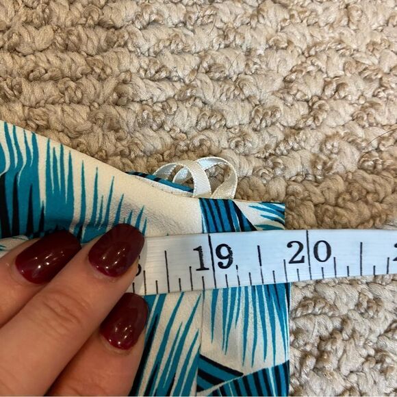 Ann Taylor Leaf Print Silk Sleeveless Top with Tie‎ Back Size 10 - Picture 12 of 12